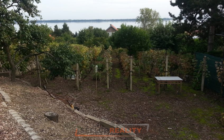 Skvelá ponuka – Chata s peknou vinicou Z.Šírava